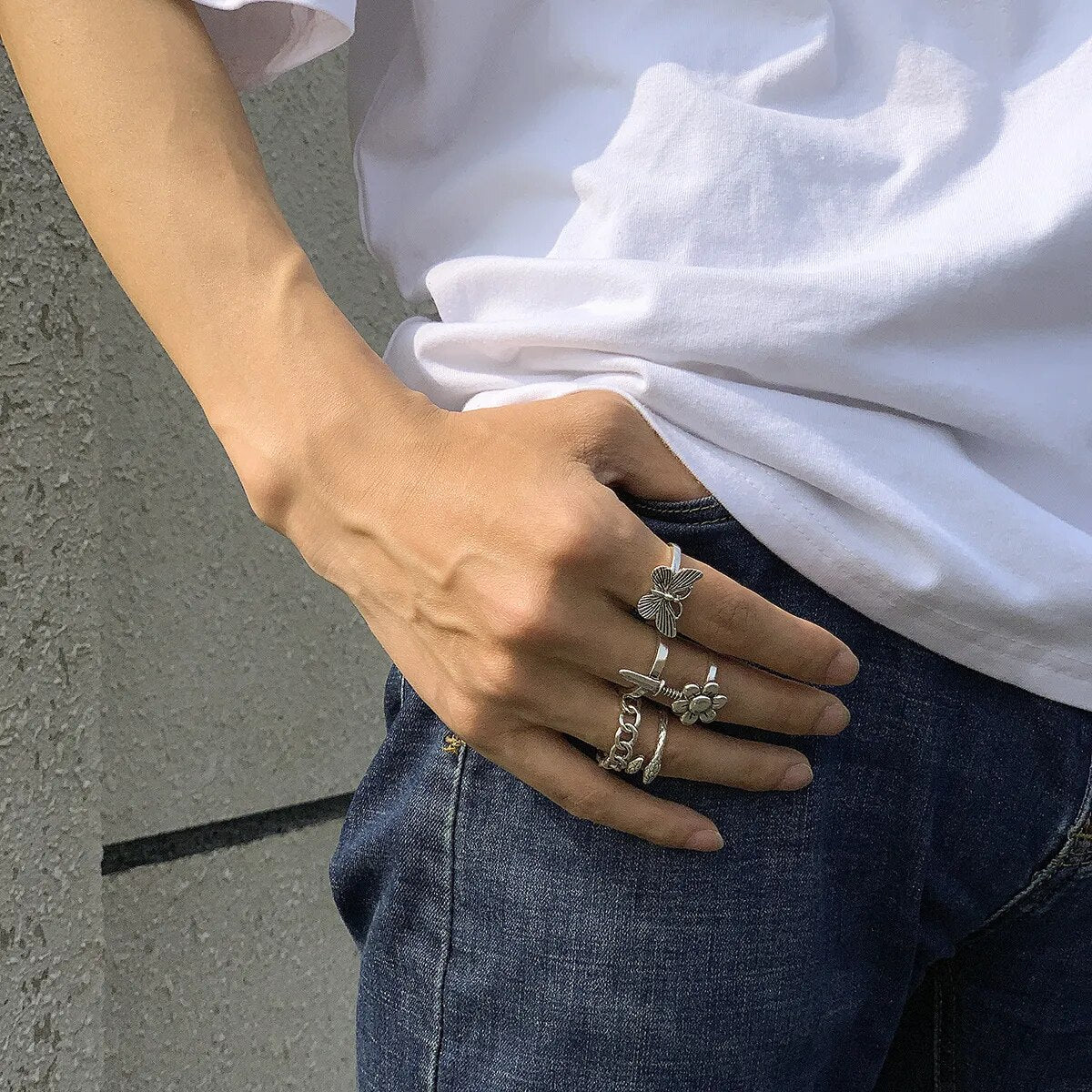 Grunge rings-Y2k station