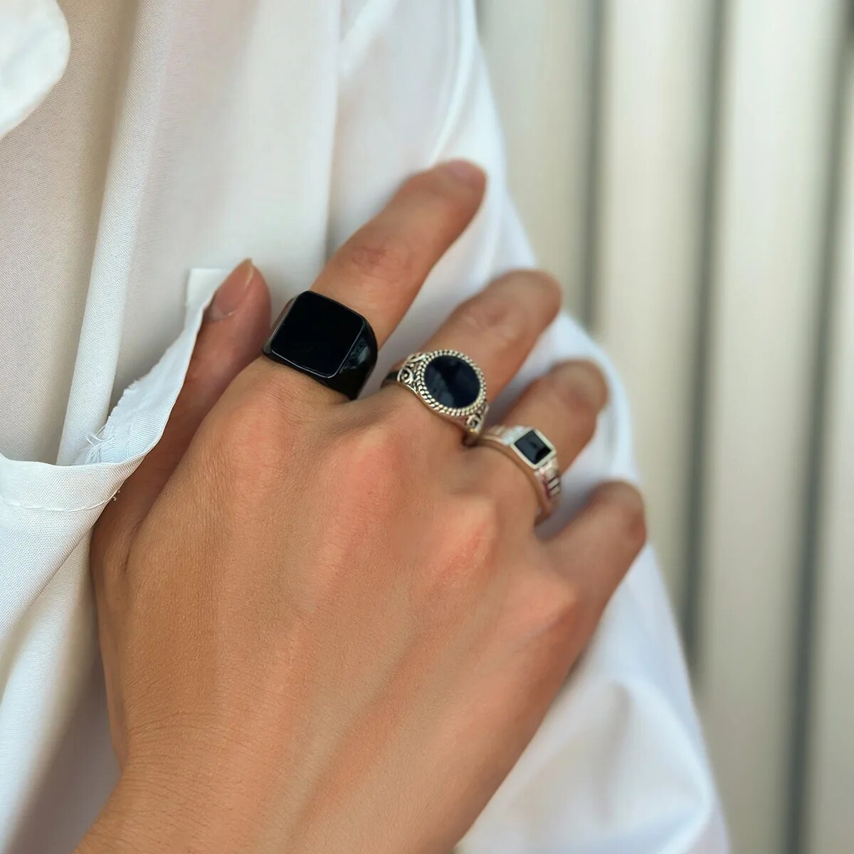 Grunge rings-Y2k station