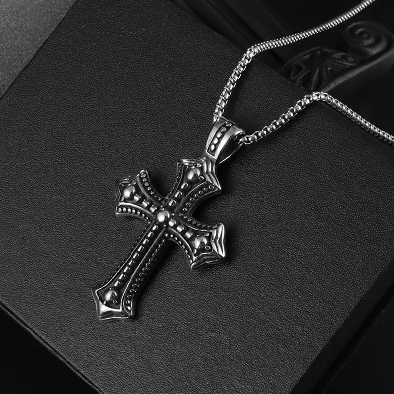 Goth cross necklace - Y2k station